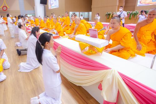 ภาพ No.138871:พิธีถวายกองทุนสนับสนุน การสร้างพระไตรปิฎกฉบับธรรมชัย และอนุรักษ์คัมภีร์ใบลาน น้อมบูชาธรรมหลวงพ่อธัมมชโย 80 ปี ณ ห้องแก้วสารพัดนึก 2 วัดพระธรรมกาย วันเสาร์ที่ 1 มิถุนายน พศ. 2567