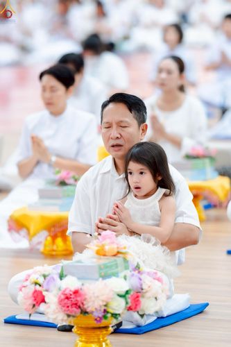 ภาพ No.225416:วันอาทิตย์ที่ 18 พฤษภาคม พ.ศ. 2568 พิธีร่วมบุญการศึกษา พระภิกษุ สามเณร ณ ห้องแก้วสารพัดนึก 2 วัดพระธรรมกาย