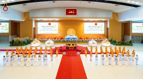 ภาพ No.232222:วันอาทิตย์ที่ 6 กรกฏาคม พ.ศ. 2568 พิธีมอบโล่เกียรติคุณ สวดธัมมจักกัปปวัตตนสูตร และรางวัลโครงการผู้นำแสงสว่างออนไลน์ ณ ห้องแก้วสารพัดนึก1 สภาธรรมกายสากล วัดพระธรรมกาย