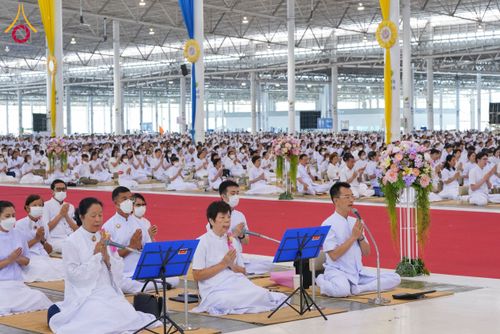 ภาพ No.126694:พิธีบูชาข้าวพระ ในวันอาทิตย์ต้นเดือนที่ 3 มีนาคม พ.ศ. 2567 ณ วัดพระธรรมกาย จ.ปทุมธานี