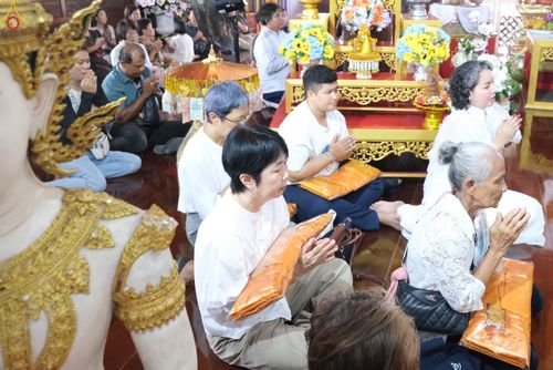 ภาพ No.278666:วันอาทิตย์ที่ 2 พฤศจิกายน  2568 พิธีทอดกฐินสามัคคีทั่วไทย โดยคณะศิษยานุศิษย์ บูชาธรรม 81 ปี หลวงพ่อธัมมชโย ณ วัดสุวรรณาราม อ.พุทธมณฑล จ.นครปฐม