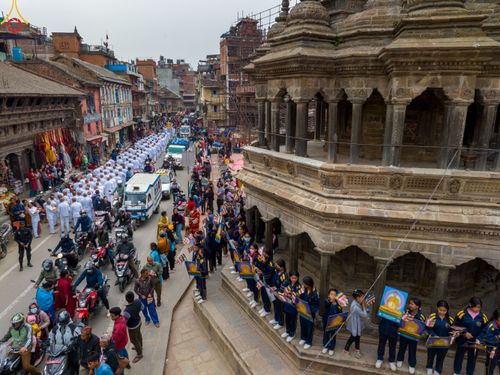 ภาพ No.77665:พิธีตัดปอยผมและปลงผมนาคธรรมทายาท ในโครงการบรรพชาสามเณรหมู่ ประเทศเนปาล วันที่ 11 มีนาคม พ.ศ.2566