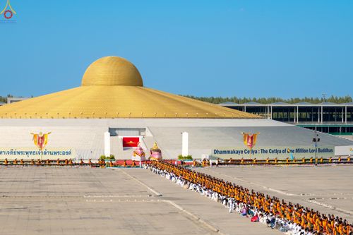 ภาพ No.306041:วันที่ 25 มกราคม พ.ศ. 2569 พิธีต้อนรับพระธรรมยาตรา วัดพระธรรมกาย(ภาพชุดที่ 4) ในโครงการธรรมยาตรา กตัญญูบูชา มหาปูชนียาจารย์ พระมงคลเทพมุนี(สด จนฺทสโร) พระผู้ปราบมาร อนุสรณ์สถาน 7 แห่ง ปีที่ 14