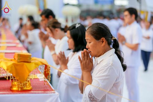 ภาพ No.313871:วันอาทิตย์ที่ 14 มีนาคม พ.ศ. 2569 ทำบุญเมืองหาดใหญ่ตักบาตรพระ 1,109 รูป เติมบุญใหญ่ หลังวิกฤตมหาอุทกภัย ณ ซุ้มประตูไชน่าทาวน์ ถนนศุภสารรังสรรค์ อ.หาดใหญ่ จ.สงขลา