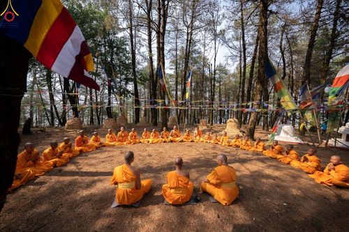 ภาพ No.80363:โครงการบรรพชาสามเณรภาคฤดูร้อน 100 รูป   ณ วัดมาศคันธะพุทธวิหาร เมืองลลิตปูร ประเทศเนปาล   ระหว่างวันที่ 5-15 เมษายน พ.ศ. 2566