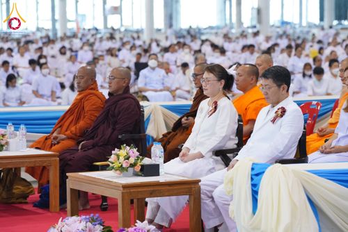 ภาพ No.126604:พิธีบูชาข้าวพระ ในวันอาทิตย์ต้นเดือนที่ 3 มีนาคม พ.ศ. 2567 ณ วัดพระธรรมกาย จ.ปทุมธานี