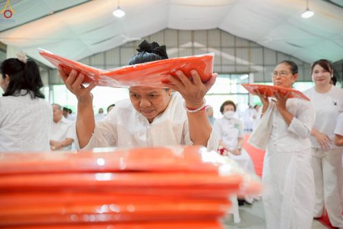 ภาพ No.248248:วันอาทิตย์ที่ 21 กันยายน พ.ศ. 2568 พิธีตักบาตร, พิธีทอดผ้าป่าบำรุงธุดงคสถานล้านนา, พิธีถวายกองทุนการศึกษาพระบาลี, พิธีถวายสลากภัตเป็นสังฆทาน เนื่องในโอกาสครบรอบ 39 ปี ธุดงคสถานล้านนา ณ ธุดงคสถานล้านนา อ.สันทราย จ.เชียงใหม่