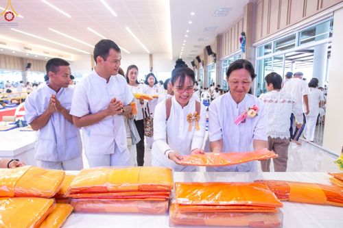 ภาพ No.128838:พิธีทอดผ้าป่าฉลองมหารัตนเจดีย์สิริปทุมสวรรค์ ณ ศูนย์ปฏิบัติธรรมภาคใต้ อ.บางกล่ำ จ.สงขลา วันที่ 10 มีนาคม พ.ศ. 2567