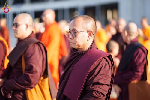 ภาพ No.178176:พิธีทอดผ้าป่าไทย-เมียนมา ครั้งที่ 7 วันอาทิตย์ที่ 1 ธันวาคม พ.ศ.2567 ณ สภาธรรมกายสากล  พระมหาธรรมกายเจดีย์ วัดพระธรรมกาย จ.ปทุมธานี