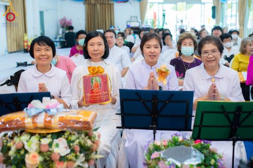 ภาพ No.178528:พิธีทอดกฐิน ณ วัดดวงแข แขวงรองเมือง เขตปทุมวัน กรุงเทพฯ ในโครงการทอดกฐินสามัคคีทั่วไทย 30,000 วัด บูชาธรรม 80 ปี หลวงพ่อธัมมชโย โดยคณะศิษยานุศิษย์วัดพระธรรมกาย วันที่ 15 พฤศจิกายน พ.ศ. 2567