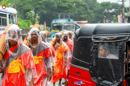 ภาพ No.140914:PhotoStory มหาศรัทธา ธรรมยาตราศรีลังกา EP.5 โครงการสยาม-ลังกา ธรรมยาตรา ฉลองเทศกาลวิสาขบูชาแห่งชาติ ศรีลังกา บูชาธรรม 80 ปีหลวงพ่อธัมมชโย เส้นทางจาก เมืองดัมบูลลา ไปยัง เมืองมาตะเล ตั้งแต่วันที่ 17-20 พฤษภาคม พ.ศ.2567