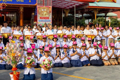 ภาพ No.203495:พิธีทอดผ้าป่าทำนุบำรุงศาสนสถาน ณ วัดตะเคียน ตำบลบางคูเวียง อำเภอบางกรวย จังหวัดนนทบุรี ในโครงการธรรมยาตรา กตัญญูบูชา มหาปูชนียาจารย์ พระมงคลเทพมุนี(สด จนฺทสโร) พระผู้ปราบมาร อนุสรณ์สถาน 7 แห่ง ปีที่ 13 วันที่ 29 มกราคม พ.ศ. 2568