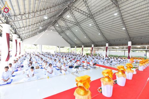 ภาพ No.174210:พิธีทอดกฐินสามัคคีสร้างทุกสิ่ง ปีที่ 8 ณ ธุดงคสถานอำนาจเจริญ ในโครงการกฐินสามัคคีทั่วไทย 30,000 วัด บูชาธรรม 80 ปี หลวงพ่อธัมมชโย โดยคณะศิษยานุศิษย์วัดพระธรรมกาย วันที่ 10 พฤศจิกายน พ.ศ. 2567