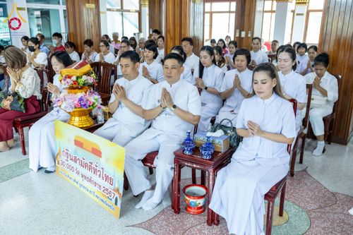 ภาพ No.183299:พิธีทอดกฐิน ณ วัดปรางค์หลวง จ.นนทบุรี ในโครงการทอดกฐินสามัคคีทั่วไทย 30,000 วัด บูชาธรรม 80 ปี หลวงพ่อธัมมชโย โดยคณะศิษยานุศิษย์วัดพระธรรมกาย วันที่ 20 ตุลาคม พ.ศ. 2567