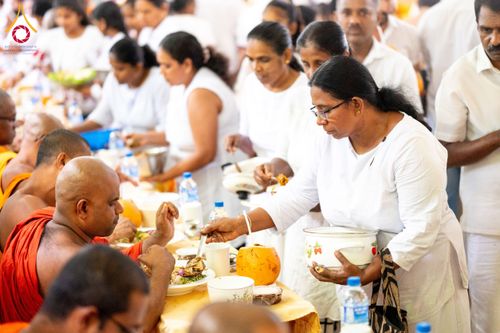 ภาพ No.175883:พิธีทอดผ้าป่าสมทบกฐิน ณ วัดธัมเมสวา รามายา มาตะเล ศรีลังกา โดยมูลนิธิธรรมกาย ในนามหลวงพ่อธัมมชโย วันที่ 9 พฤศจิกายน พ.ศ. 2567