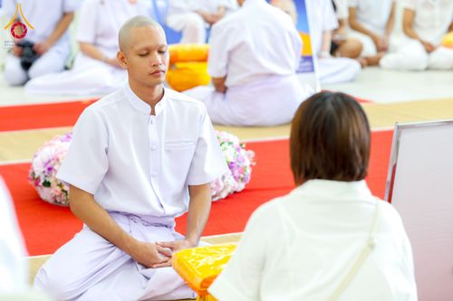 ภาพ No.256169:วันที่ 4 ตุลาคม พ.ศ. 2568 พิธีบรรพชาอุปสมบท  โครงการอุปสมบทหมู่บูชาธรรม 141 ปี  พระมงคลเทพมุนี (สด จนฺทสโร) ณ โบสถ์พระไตรปิฏก วัดพระธรรมกาย จ.ปทุมธานี