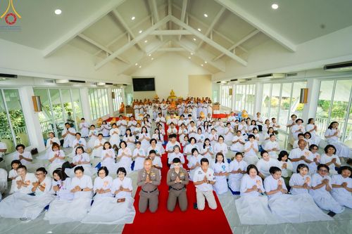 ภาพ No.169617:พิธีทอดกฐินเพื่อสร้าง หอฉันคุณยายอาจารย์ มหารัตนอุบาสิกาจันทร์ ขนนกยูง  ณ ศูนย์ปฏิบัติธรรมชลบุรี วันที่ 25 ตุลาคม พ.ศ. 2567