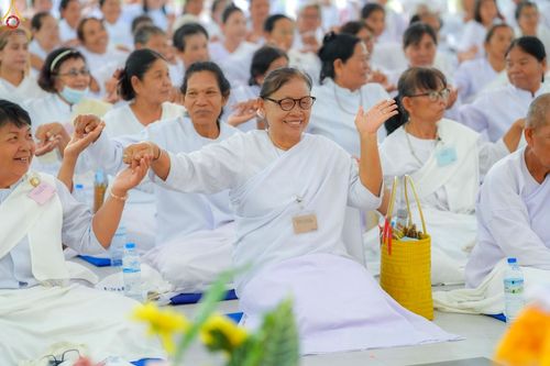 ภาพ No.247844:วันที่ 19-21 กันยายน พ.ศ. 2568 โครงการอบรมอุบาสิกาแก้ว รุ่นที่ 2 ณ ศูนย์ปฏิบัติธรรมจังหวัดบุรีรัมย์