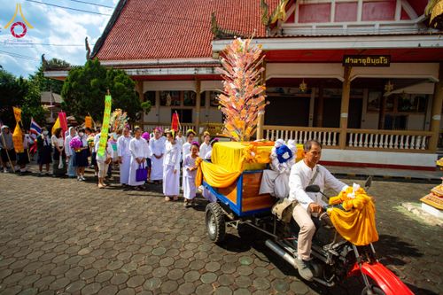 ภาพ No.173378:พิธีทอดกฐิน วัดทาป่าสัก จ.ลำพูน ในโครงการกฐินสามัคคีทั่วไทย 30,000 วัด บูชาธรรม 80 ปี หลวงพ่อธัมมชโย โดยคณะศิษยานุศิษย์วัดพระธรรมกาย วันที่ 3 พฤศจิกายน พ.ศ. 2567