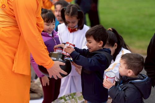 ภาพ No.270845:วันอาทิตย์ที่ 19 ตุลาคม พ.ศ. 2568 พิธีทอดกฐิน “หนึ่งไม่มีสอง” วัดพระธรรมกายนิวคาสเซิล เมืองนิวคาสเซิล ประเทศอังกฤษ 