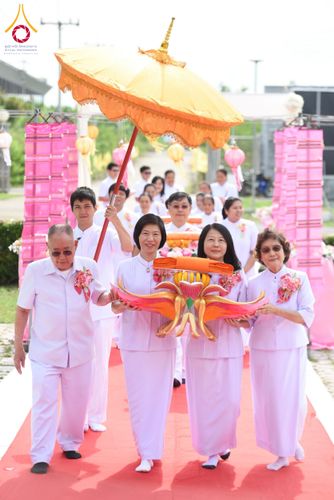 ภาพ No.166418:พิธีทอดกฐิน ณ ศูนย์ปฏิบัติธรรมสระบุรี ในโครงการกฐินสามัคคีทั่วไทย 30,000 วัด บูชาธรรม 80 ปี หลวงพ่อธัมมชโย โดยคณะศิษยานุศิษย์วัดพระธรรมกาย วันที่ 20 ตุลาคม พ.ศ. 2567
