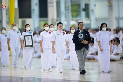 ภาพ No.124540:พิธีถวายรางวัล Guinness World Records "สถิตินั่งสมาธิและร่วมลงชื่อเพื่อสร้างสันติภาพโลก ด้วยจำนวนคนที่มากที่สุดในโลก" ณ สภาธรรมกายสากล วัดพระธรรมกาย วันมาฆบูชา เสาร์ที่ 24 กุมภาพันธ์ พ.ศ. 2567