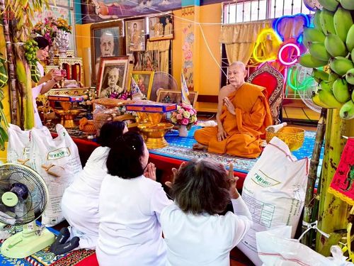 ภาพ No.256386:วันที่ 12 ตุลาคม พ.ศ. 2568 พิธีทอดกฐินสามัคคีทั่วไทย 30,000 วัด โดยคณะศิษยานุศิษย์ บูชาธรรม 81 ปี หลวงพ่อธัมมชโย ณ วัดเสาธงนอก อ.บางเสาธง จ.สมุทรปราการ