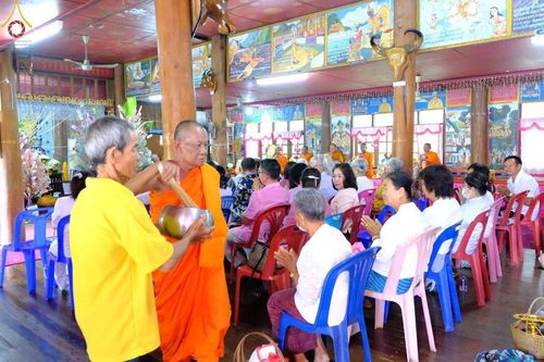 ภาพ No.170455:พิธีทอดกฐิน ณ วัดดอนแก้ว อ.แม่ระมาด จ.ตาก ในโครงการกฐินสามัคคีทั่วไทย 30,000 วัด บูชาธรรม 80 ปี หลวงพ่อธัมมชโย โดยคณะศิษยานุศิษย์วัดพระธรรมกาย วันที่ 27 ตุลาคม พ.ศ. 2567
