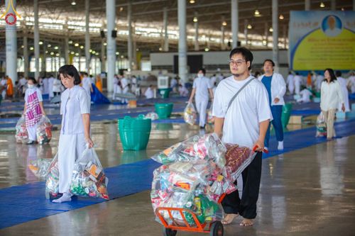 ภาพ No.150562:V.44 เพื่อพ่อ ภาพเตรียมงาน ปฎิบัติงาน ของเจ้าหน้าที่ อาสาสมัคร ทุกสถานะ เพื่อความสำเร็จ ในงานวันธรรมชัย วันอังคารที่ 27 สิงหาคม พ.ศ. 2567