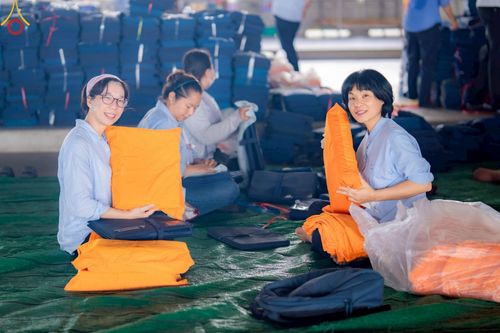 ภาพ No.219054:วันที่ 19-21 เมษายน พ.ศ. 2568 การเตรียมงานในลานธรรม , วิหารคด เพื่องานวันคุ้มครองโลก 22 เมษายน พ.ศ. 2568