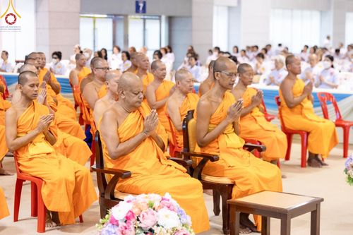 ภาพ No.159949:พิธีปฎิบัติธรรม , พิธีสักการะพระมงคลเทพมุนี (สด จนฺทสโร) พระผู้ปราบมาร ณ สภาธรรมกายสากล วัดพระธรรมกาย วันพฤหัสบดีที่ 10 ตุลาคม พ.ศ. 2567