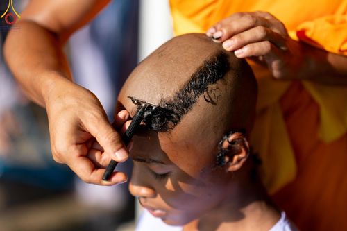 ภาพ No.132841:พิธีตัดปอยผม โครงการสามเณรฟื้นฟูพระพุทธศาสนาทั่วไทย ณ มหารัตนวิหารคด26 วัดพระธรรมกาย วันอาทิตย์ที่ 31 มีนาคม พ.ศ. 2567