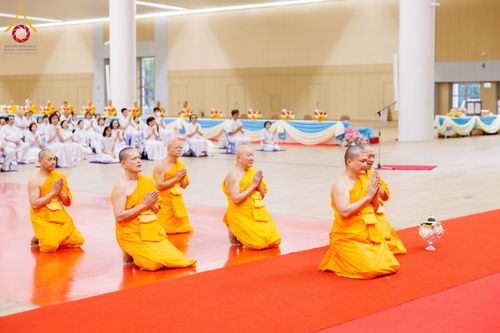 ภาพ No.232493:วันอาทิตย์ที่ 6 กรกฏาคม พ.ศ. 2568 พิธีมุทิตาสักการะพระครูสัญญาบัตร ปีพุทธศักราช 2568 ณ ห้องแก้วสารพัดนึก2 สภาธรรมกายสากล วัดพระธรรมกาย