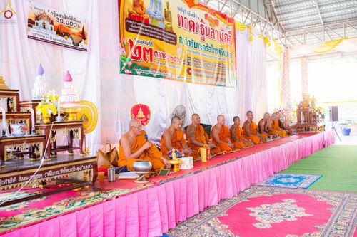 ภาพ No.262184:วันที่ 23 ตุลาคม พ.ศ. 2568 พิธีทอดกฐินสามัคคีทั่วไทย 30,000 วัด โดยคณะศิษยานุศิษย์ บูชาธรรม 81 ปี หลวงพ่อธัมมชโย ณ วัดซับตระคร้อ อ.หนองบุญมาก จ.นครราชสีมา