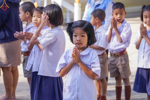 ภาพ No.195182:พิธีทอดผ้าป่าทำนุบำรุงศาสนสถาน ณ วัดพรสวรรค์ ต.หนองบ่อ อ.สองพี่น้อง จ.สุพรรณบุรี ในโครงการธรรมยาตรา กตัญญูบูชา มหาปูชนียาจารย์ พระมงคลเทพมุนี(สด จนฺทสโร) พระผู้ปราบมาร อนุสรณ์สถาน 7 แห่ง ปีที่ 13 วันที่ 13 มกราคม พ.ศ. 2568