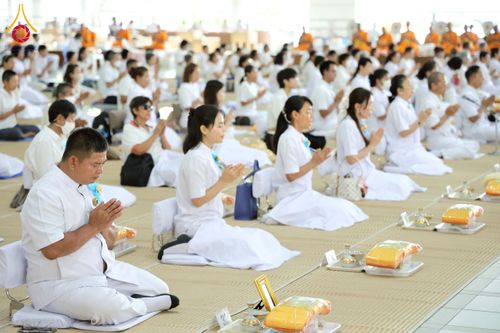 ภาพ No.226508:วันที่ 26 พฤษภาคม พ.ศ. 2568 พิธีบุพเปตพลี ครั้งที่ 164 ร่วมอุทิศบุญแด่หมู่ญาติที่ล่วงลับไปแล้ว และสืบทอดอายุพระพุทธศาสนา ณ หอฉันคุณยายอาจารย์ฯ วัดพระธรรมกาย