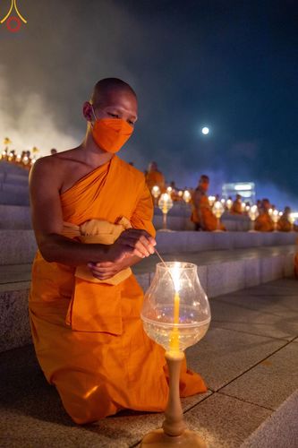 ภาพ No.124995:พิธีเวียนประทักษิณและจุดมาฆประทีป (ชุดที่ 2) ในวันมาฆบูชา เสาร์ที่ 24 กุมภาพันธ์ พ.ศ. 2567 ณ พระมหาธรรมกายเจดีย์ วัดพระธรรมกาย