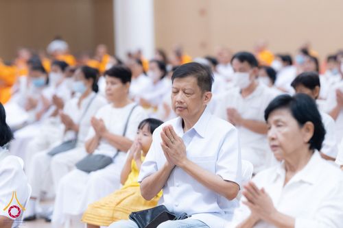 ภาพ No.146005:พิธีเจริญพระพุทธมนต์ ปฏิบัติธรรมเจริญสมาธิภาวนา เพื่อถวายเป็นพระราชกุศล แด่พระบาทสมเด็จพระเจ้าอยู่หัว เนื่องในโอกาสพระราชพิธีมหามงคล เฉลิมพระชนมพรรษา 6 รอบ 28 กรกฎาคม 2567 วันอาทิตย์ที่ 28 กรกฎาคม พ.ศ. 2567  ณ ห้องแก้วสารพัดนึก 2 สภาธรรมกายสากล