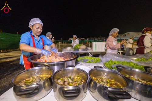 ภาพ No.118023:พิธีถวายภัตตาหารเป็นสังฆทาน แด่คณะพระธรรมยาตรา ปีที่ 12 วันที่ 24 มกราคม พ.ศ. 2567 ณ อนุสรณ์สถานบางนางแท่น จ.นครปฐม