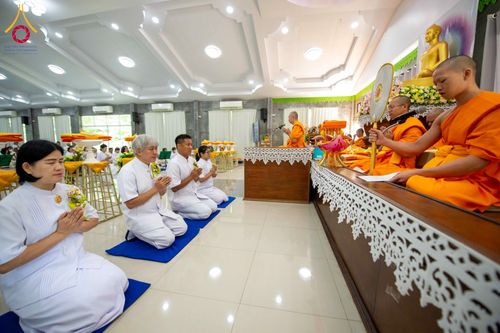 ภาพ No.165726:พิธีทอดกฐิน ศูนย์ปฎิบัติธรรมดอยหล่อ จ.เชียงใหม่ ในโครงการกฐินสามัคคีทั่วไทย 30,000 วัด บูชาธรรม 80 ปี หลวงพ่อธัมมชโย โดยคณะศิษยานุศิษย์วัดพระธรรมกาย วันที่ 20 ตุลาคม พ.ศ. 2567