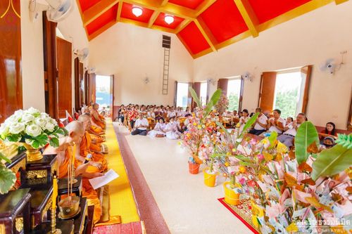 ภาพ No.166226:พิธีทอดกฐิน ณ วัดเจริญธรรมนิมิตร จ.ราชบุรี ในโครงการกฐินสามัคคีทั่วไทย 30,000 วัด บูชาธรรม 80 ปี หลวงพ่อธัมมชโย โดยคณะศิษยานุศิษย์วัดพระธรรมกาย วันที่ 20 ตุลาคม พ.ศ. 2567