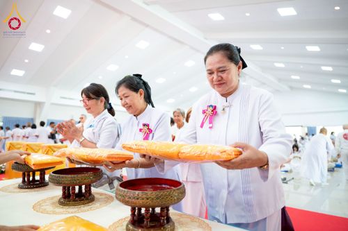 ภาพ No.274924:วันอาทิตย์ที่ 30 พฤศจิกายน พ.ศ. 2568 พิธีทอดผ้าป่า "สร้างองค์พระเจดีย์เพื่อสร้างสันติภาพโลก" ณ ศูนย์ปฏิบัติธรรมระยอง (บ้านช่องลม)