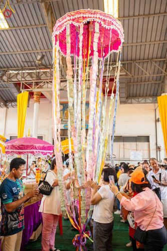 ภาพ No.167042:พิธีทอดกฐิน ณ วัดอัยยิการาม จ.ปทุมธานี ในโครงการกฐินสามัคคีทั่วไทย 30,000 วัด บูชาธรรม 80 ปี หลวงพ่อธัมมชโย โดยคณะศิษยานุศิษย์วัดพระธรรมกาย วันที่ 23 ตุลาคม พ.ศ. 2567