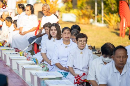 ภาพ No.131795:พิธีถวายสังฆทาน 323 วัด 4 จังหวัดชายแดนภาคใต้ ปีที่ 20 ครั้งที่ 167 และ พิธีมอบกองทุนหนุนแรงใจช่วยครูใต้ ปีที่ 17 ครั้งที่ 132 วันเสาร์ที่ 23 มีนาคม พ.ศ. 2567 ณ วัดมุจลินทวาปีวิหารพระอารามหลวง อ.หนองจิก จ.ปัตตานี