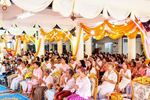 ภาพ No.170487:พิธีทอดกฐิน ณ วัดสุราษฎร์รังสรรค์ จ.ปทุมธานี ในโครงการกฐินสามัคคีทั่วไทย 30,000 วัด บูชาธรรม 80 ปี หลวงพ่อธัมมชโย โดยคณะศิษยานุศิษย์วัดพระธรรมกาย วันที่ 27 ตุลาคม พ.ศ. 2567