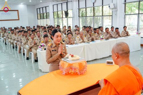 ภาพ No.176570:ชมรมกำนัน ผู้ใหญ่บ้านฯ อ.คลองหลวง ทอดผ้าป่าสมทบโครงการกฐินสามัคคีทั่วไทย 30,000 วัด วันที่ 4 พฤศจิกายน พ.ศ. 2567 ณ วัดพระธรรมกาย อ.คลองหลวง จ.ปทุมธานี