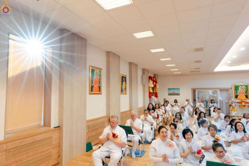 ภาพ No.254073:วันที่ 12 ตุลาคม พ.ศ. 2568 พิธีทอดกฐินวัดพระธรรมกายบูโรส ประเทศสวีเดน