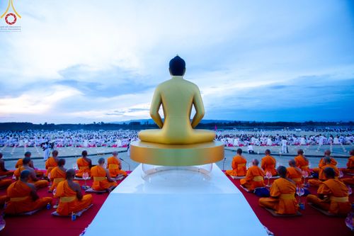 ภาพ No.91637:พิธีทอดผ้าป่า สร้างลานเอนกประสงค์พญานาค 4 ตระกูล จุดประทีปโคมลาน ถวายเป็นพุทธบูชา  สร้างความสว่างไสวให้กับแผ่นดินด้วยแสงธรรม วันอาทิตย์ที่ 29 ตุลาคม พ.ศ. 2566 ณ พุทธอุทยานนานาชาติ จังหวัดหนองคาย