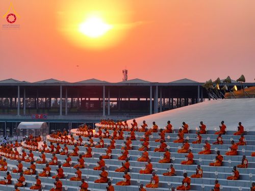 ภาพ No.207696:พิธีเวียนประทักษิณและจุดมาฆประทีป ในวันมาฆบูชา วันพุธที่ 12 กุมภาพันธ์ พ.ศ. 2568 ณ พระมหาธรรมกายเจดีย์ วัดพระธรรมกาย