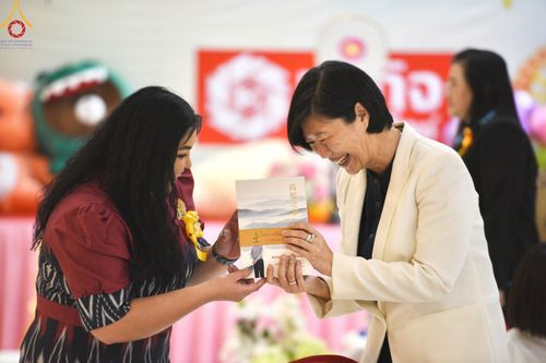 ภาพ No.102311:วันรวมพลังเด็กดี ผู้นำฟื้นฟูศีลธรรมโลก จังหวัดสระบุรี ณ ห้างทวีกิจคอมเพล็กซ์  อ.เมือง จ.สระบุรี วันพุธที่ 13 ธันวาคม พ.ศ. 2566